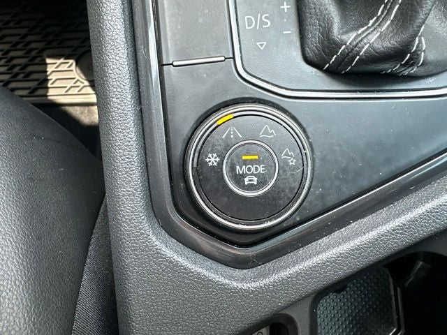 2021 Volkswagen Tiguan 2.0T SE R-Line Black