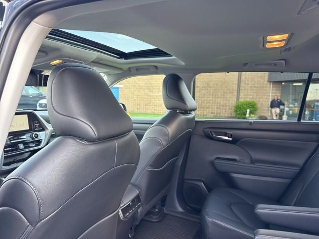 2025 Toyota Highlander XLE
