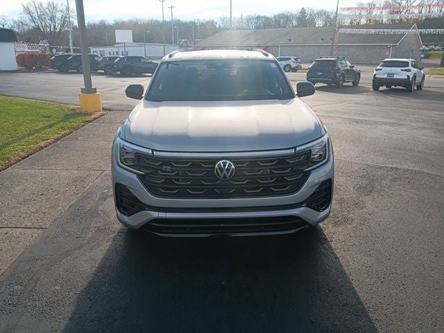 2026 Volkswagen Atlas Cross Sport 2.0T SEL R-Line Black