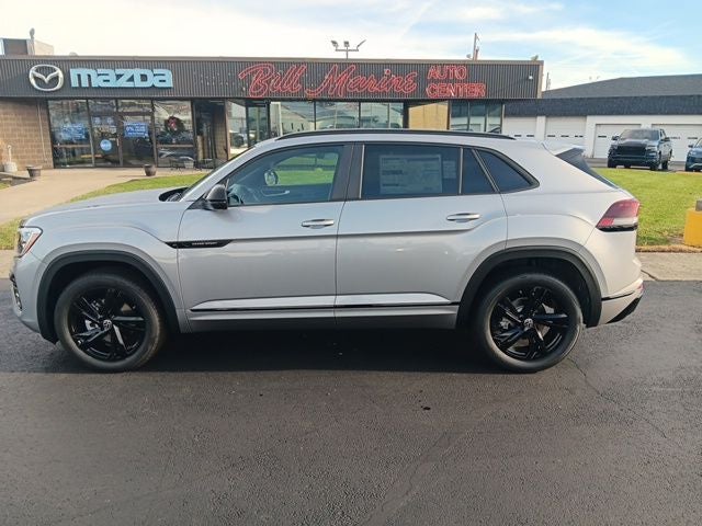 2026 Volkswagen Atlas Cross Sport 2.0T SEL R-Line Black