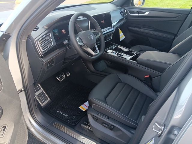 2026 Volkswagen Atlas Cross Sport 2.0T SEL R-Line Black