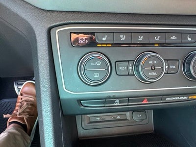 2021 Volkswagen Atlas 3.6L V6 SE w/Technology R-Line