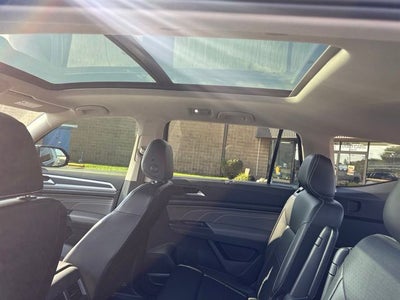 2021 Volkswagen Atlas 3.6L V6 SE w/Technology R-Line