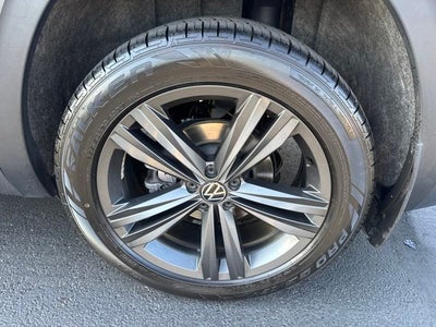 2021 Volkswagen Atlas 3.6L V6 SE w/Technology R-Line