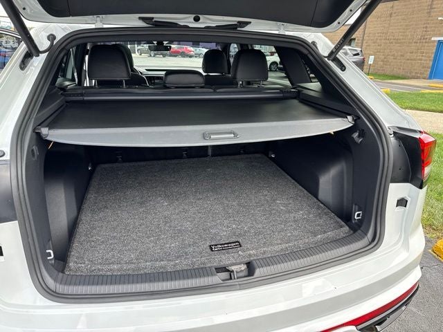 2023 Volkswagen Atlas Cross Sport 3.6L V6 SEL R-Line