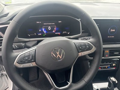 2026 Volkswagen Taos 1.5T SE Black