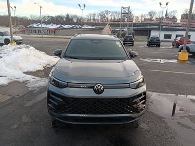 2026 Volkswagen Tiguan 2.0T SE R-Line Black